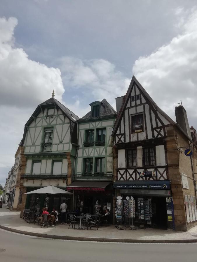 Charmant Appartement Plein Centre Auray Exteriör bild